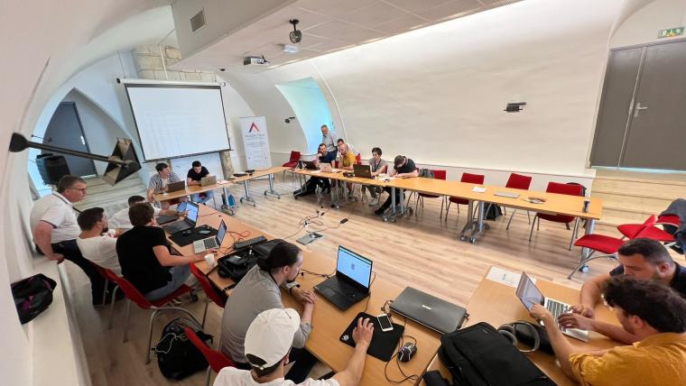 Etudiants de l'Ecole42 travaillent sur le Datathon - Dataiku-Eurekatech